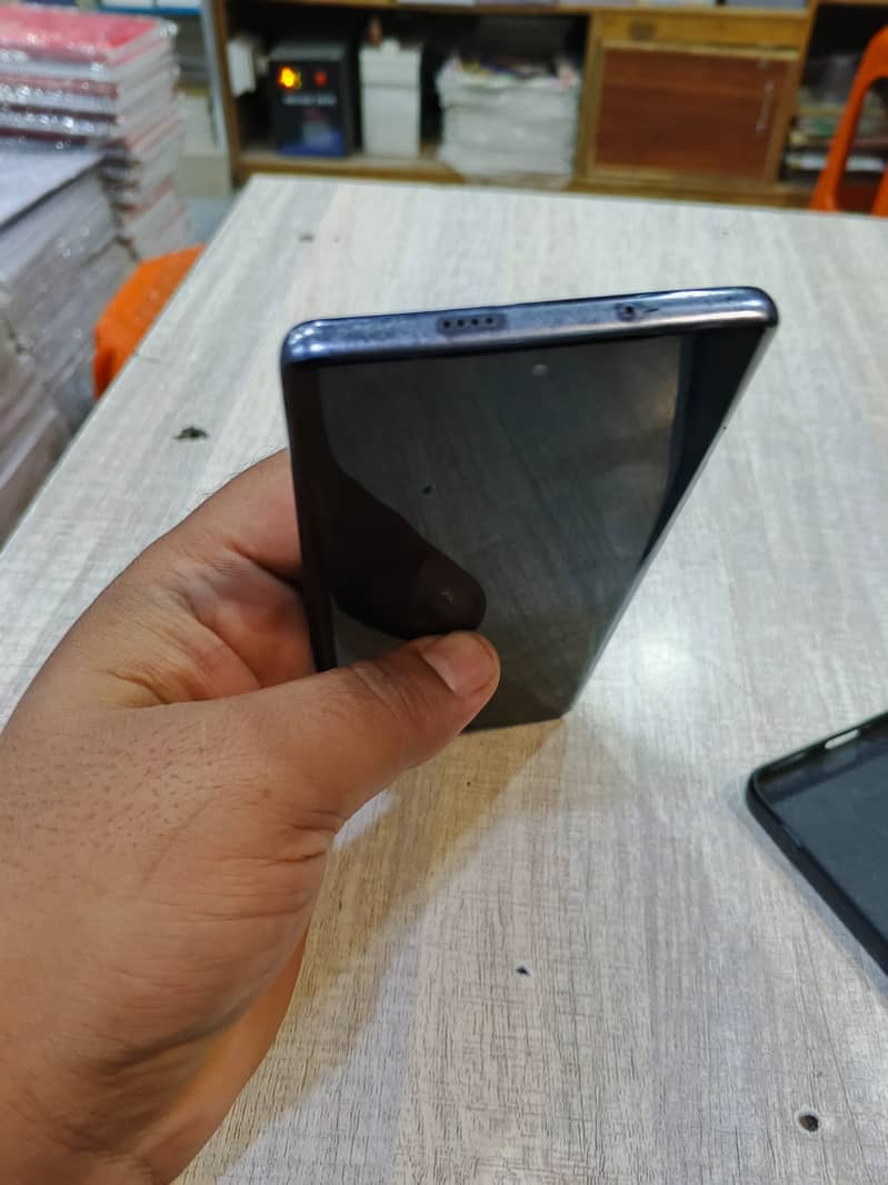 Tecno Spark 20 Pro Plus 4