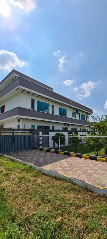 1 Kanal Corner Double Story House available for sale