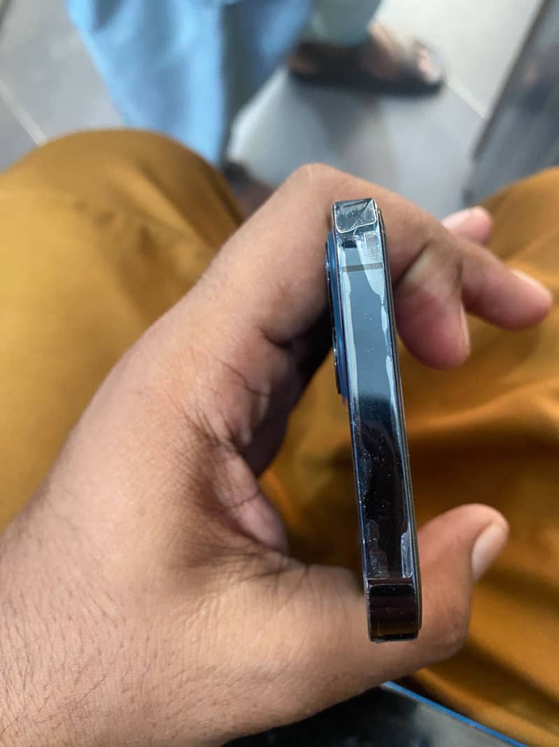 Apple iPhone 12 Pro 1