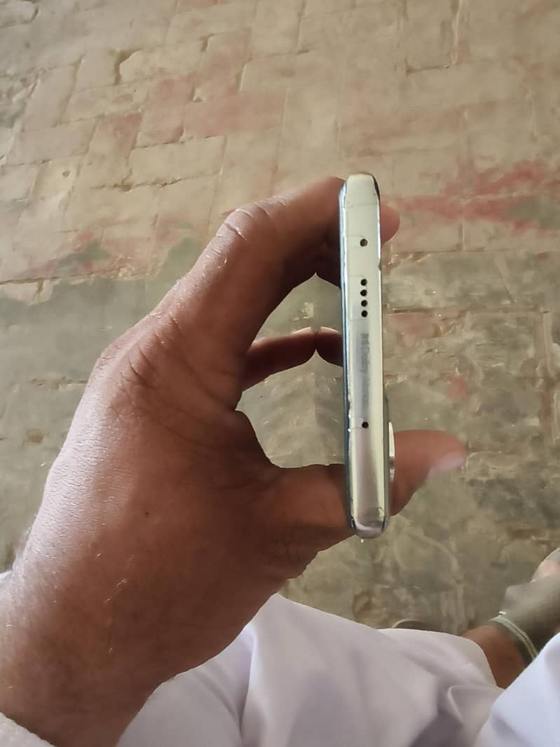 tacno camon 40 pro 3