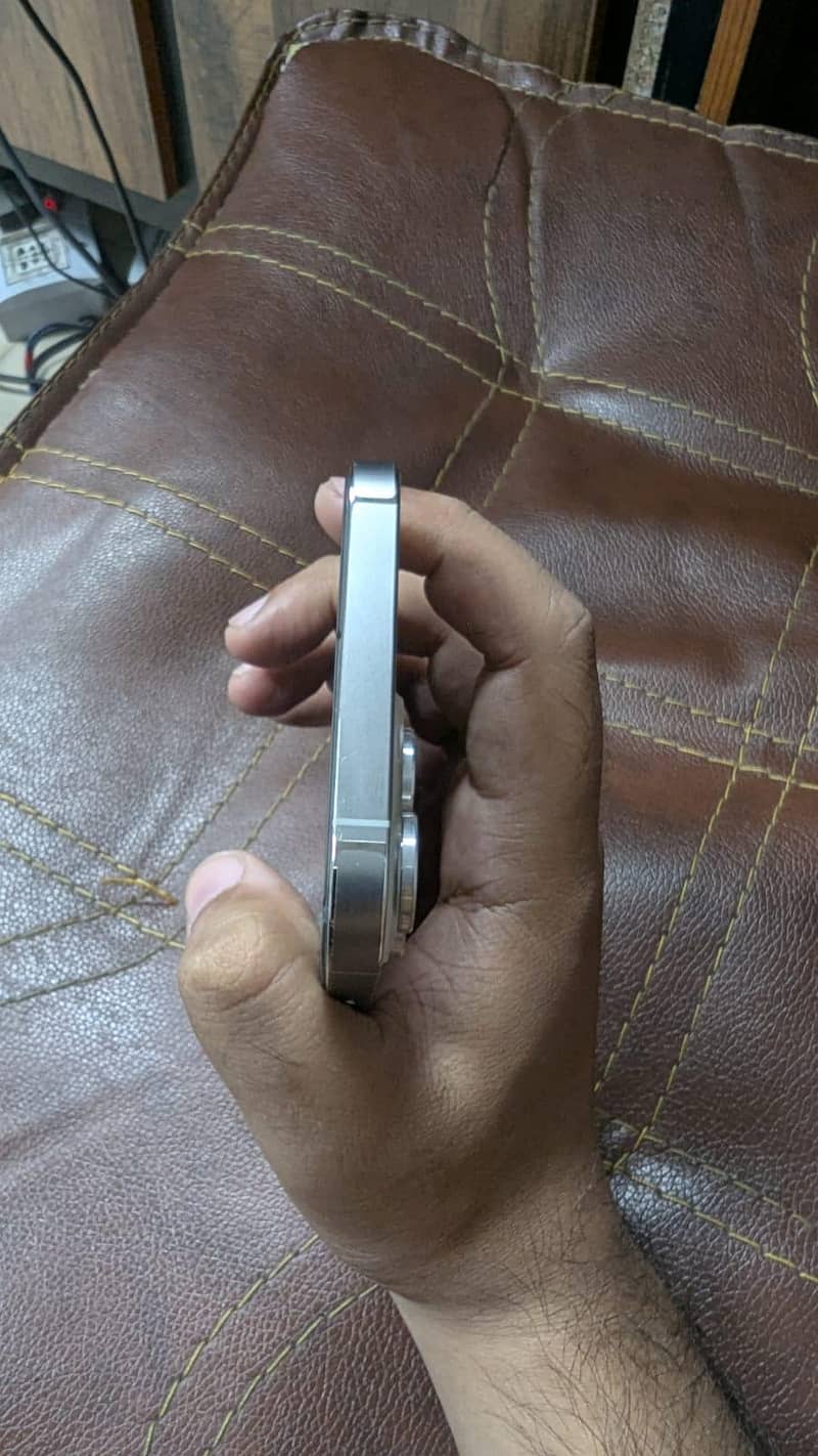 Apple iPhone 13 Pro Max 3