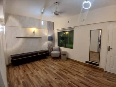 Flat Spread Over 1020 Square Feet In Ittehad Commercial Area Available