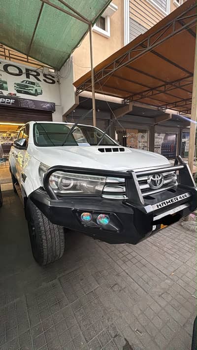 Toyota Hilux Revo V Automatic 3.0 2016