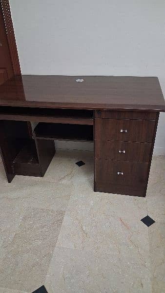 computer/ Study table 1