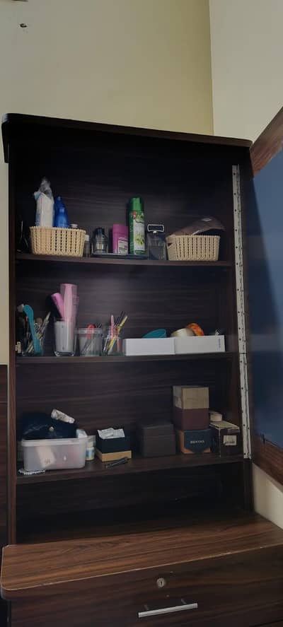 Dressing Table in Excellent condition