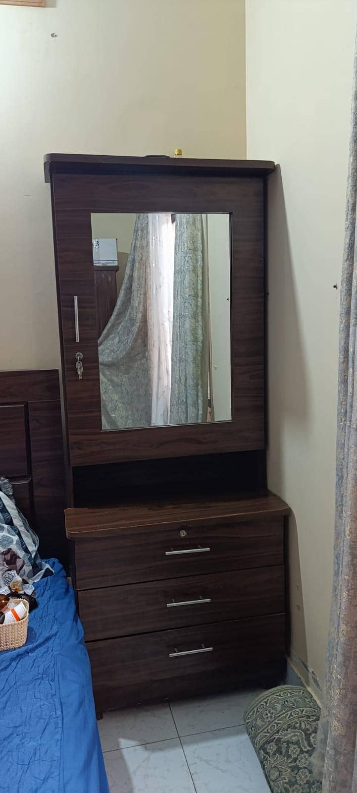 Dressing Table in Excellent condition 2