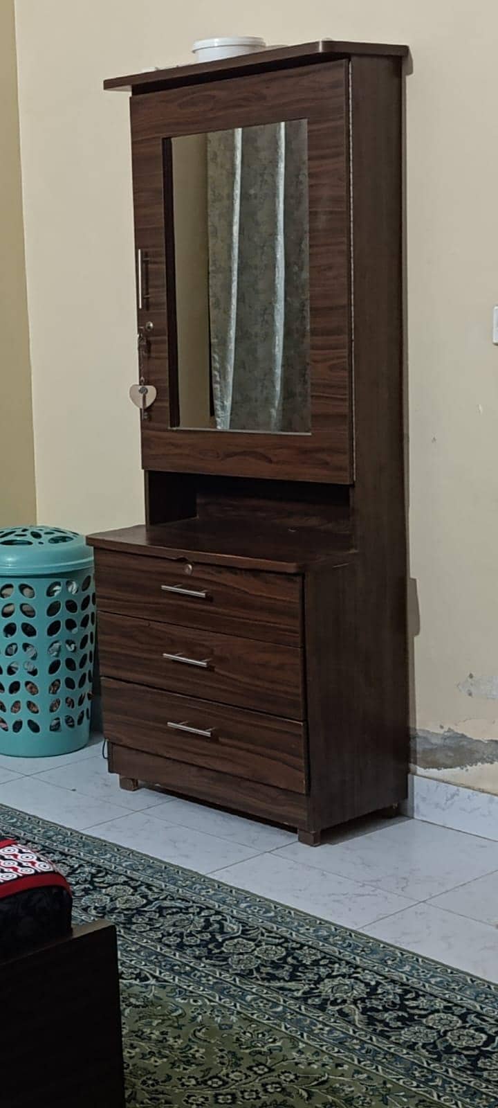 Dressing Table in Excellent condition 3