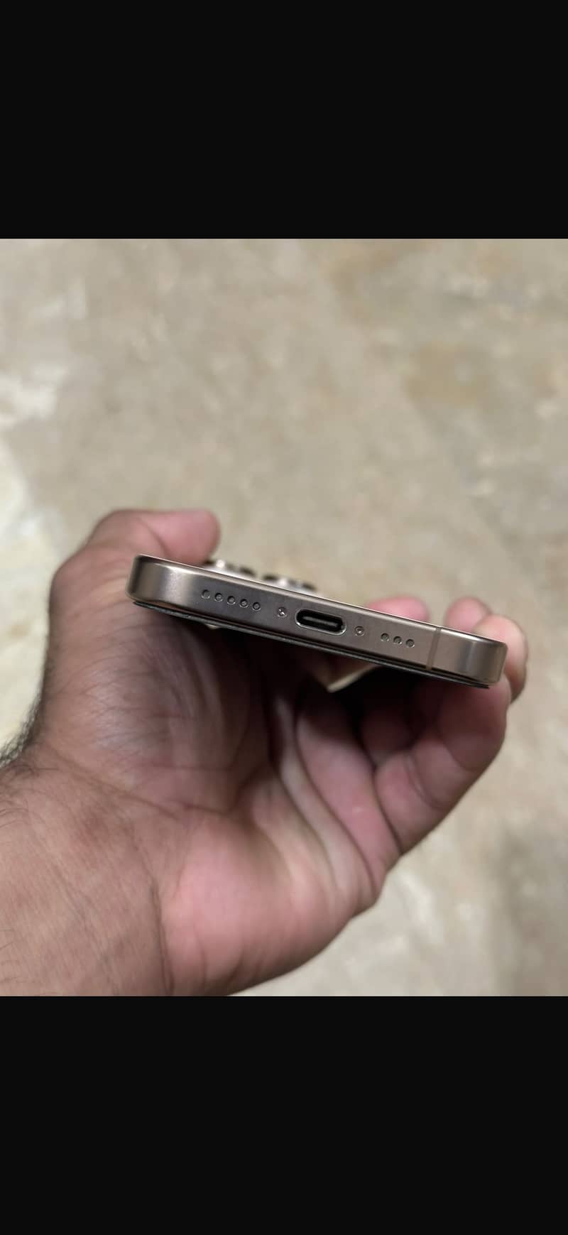 Apple iPhone 16 Pro 1