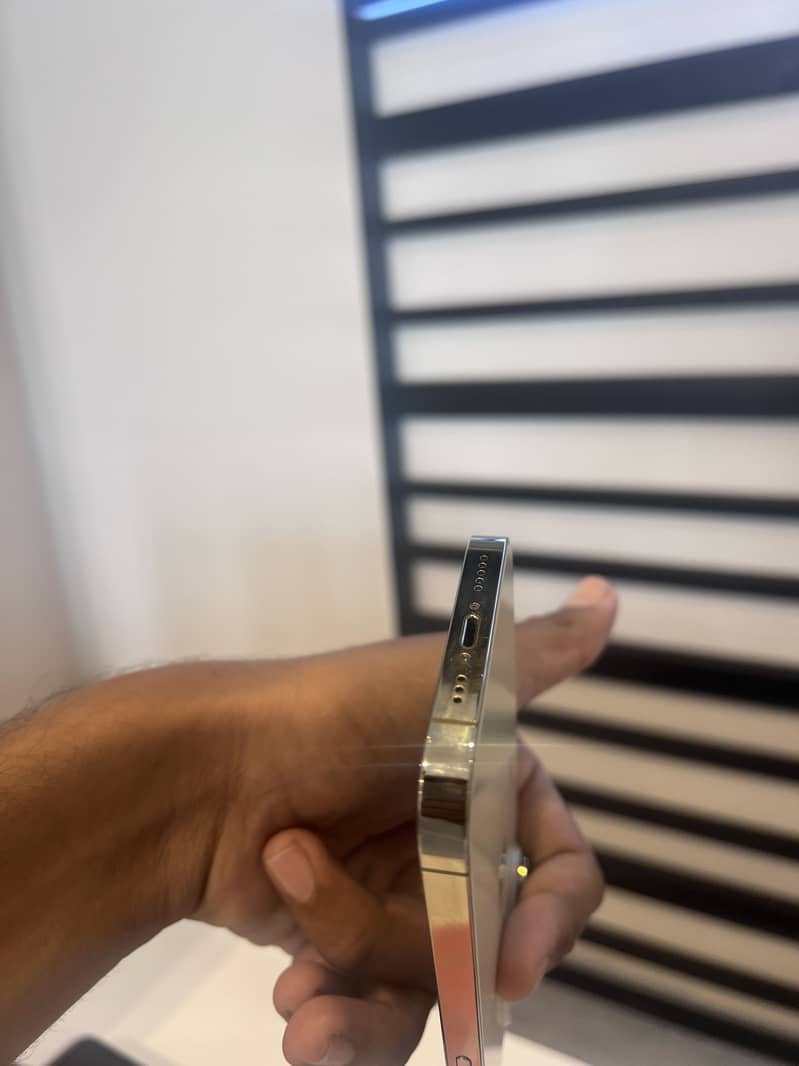 Apple iPhone 14 Pro 1