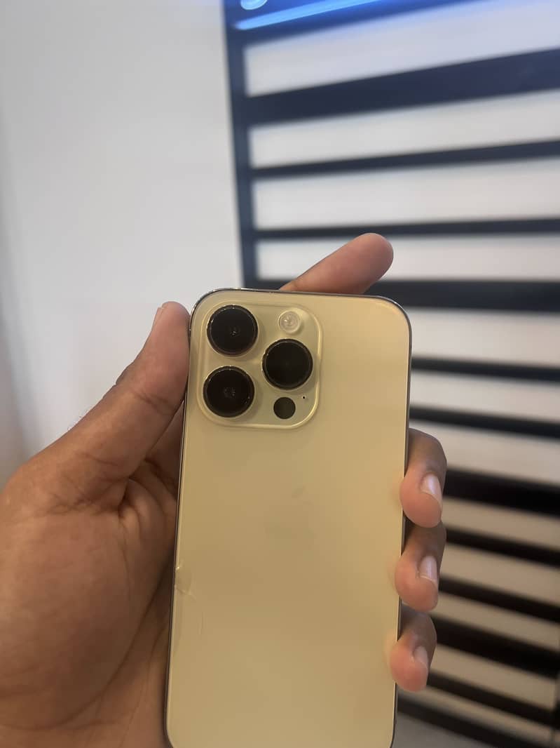 Apple iPhone 14 Pro 3