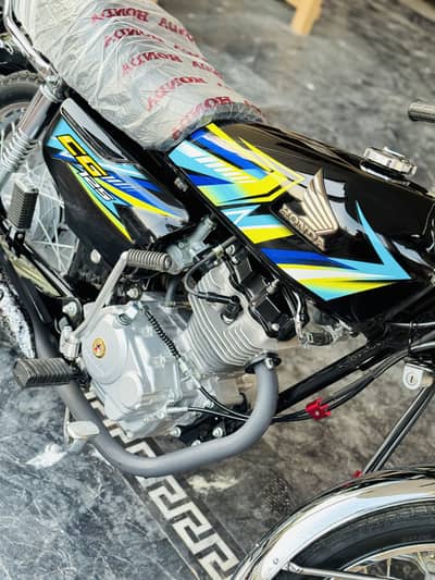 Black 125 condition 10/10 with number