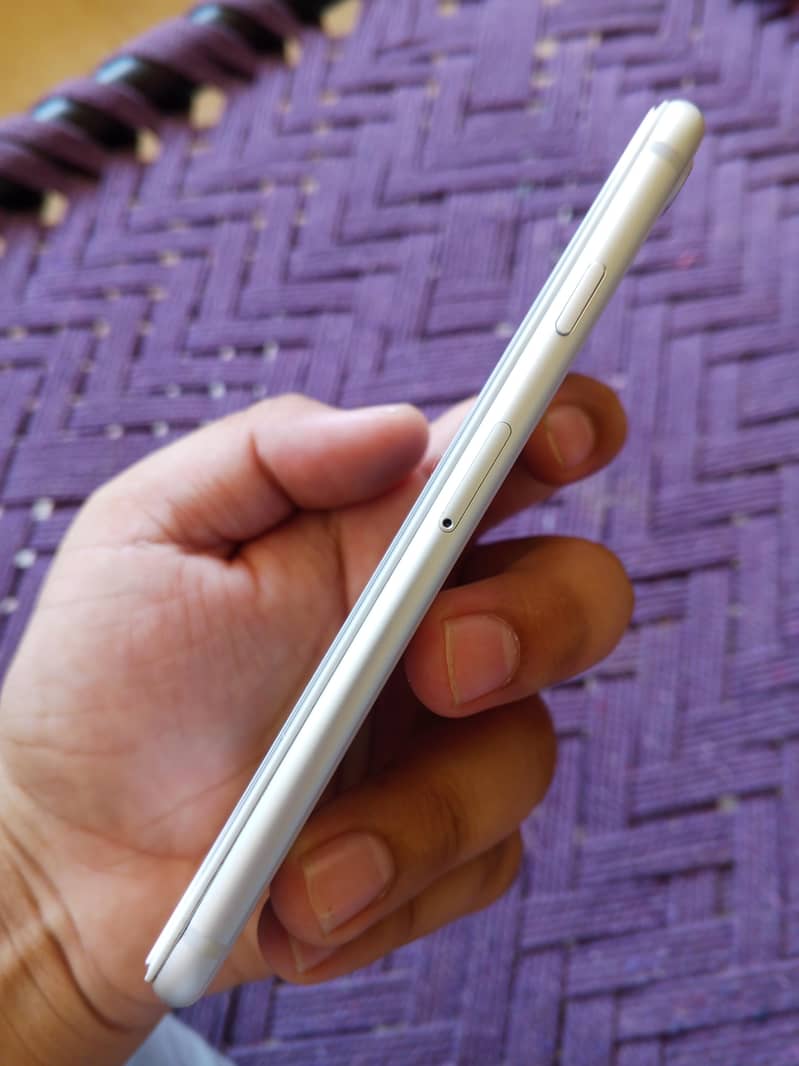 Apple iPhone SE 3