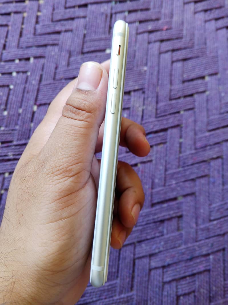 Apple iPhone SE 4