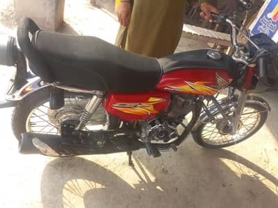 2021 model original condition Honda 125 for sale abdulhakim pirmahal