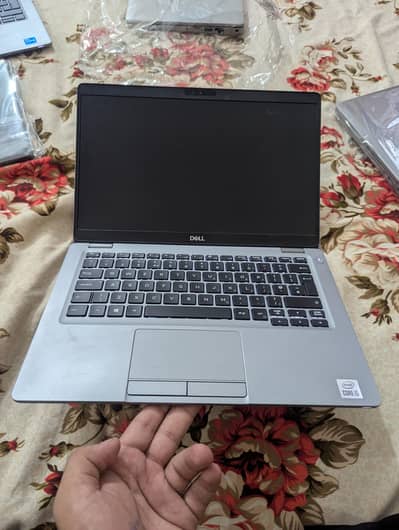 del latitude core i5 10th gen 8gb ram 256gb ssd