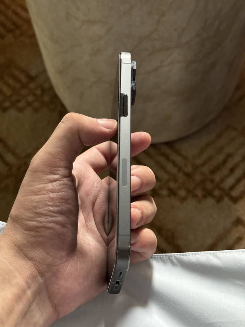 Apple iPhone 13 Pro Max 7