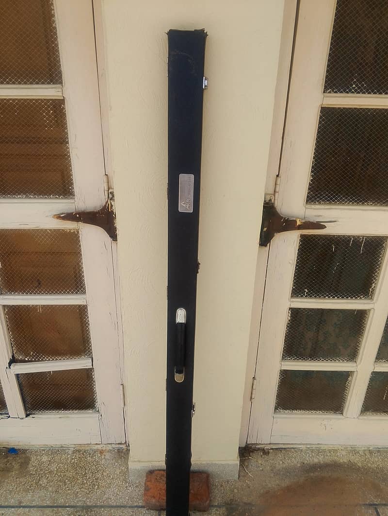 MKR cue case 1