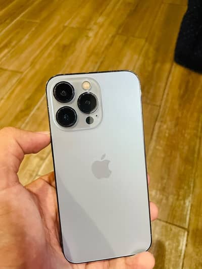 Apple iPhone 13 Pro