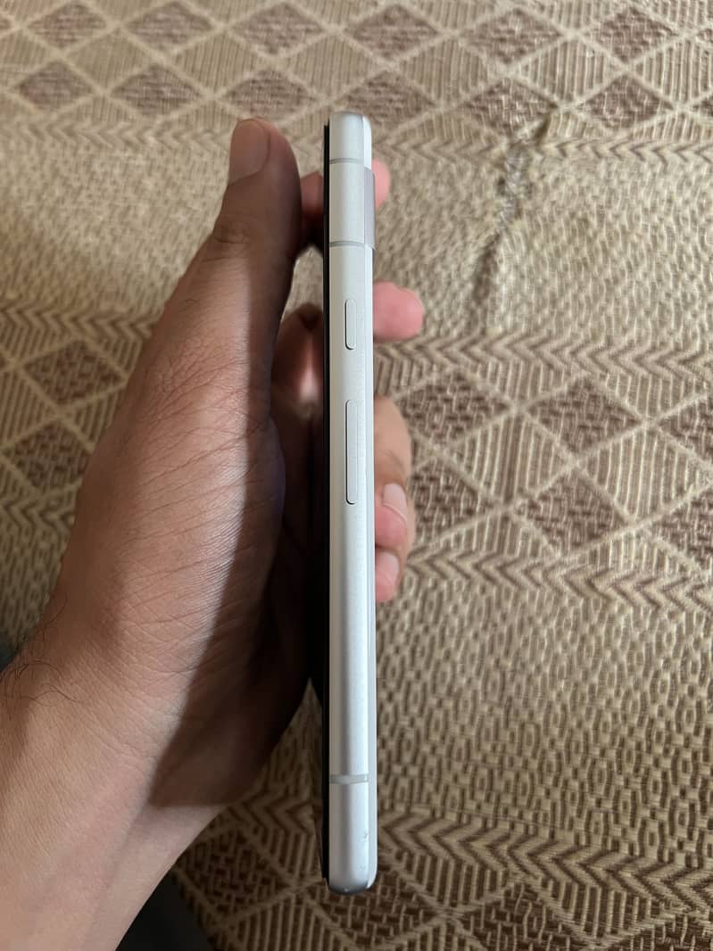 Google Pixel 7a 3