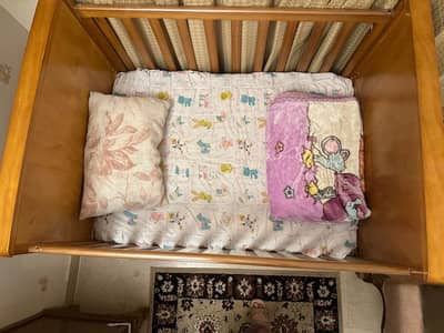 Zubaidas wooden cot
