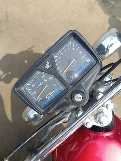 Honda 125 Red 100% original