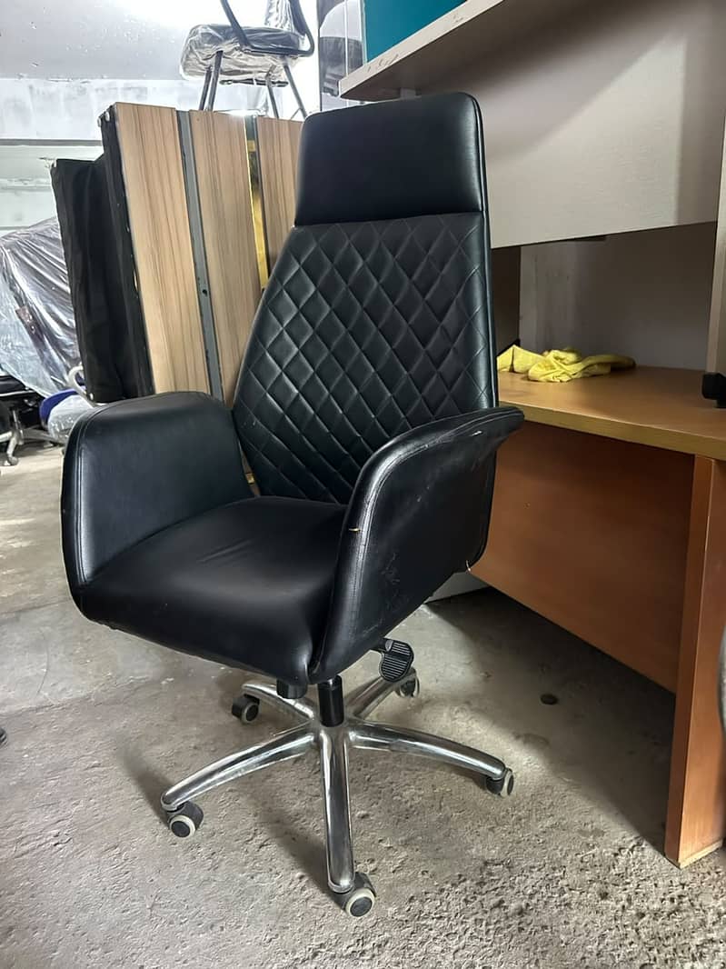 Office chairs/Office table/Draws/Tables/Racks/Sofas/Computer Tables 14