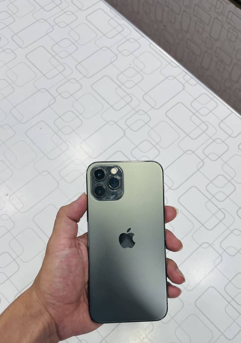 Apple iPhone 12 Pro 2