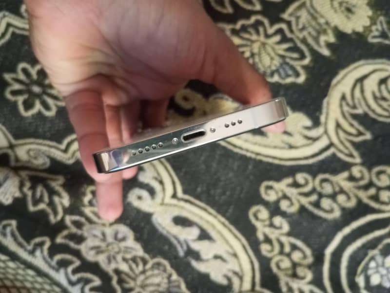 Apple iPhone 12 Pro 4