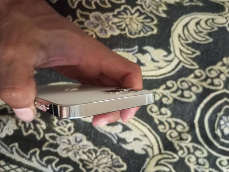 Apple iPhone 12 Pro 6