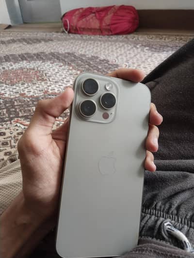 Apple iPhone 16 Pro Max