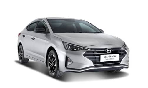 Hyundai Elantra SE Showroom delivery