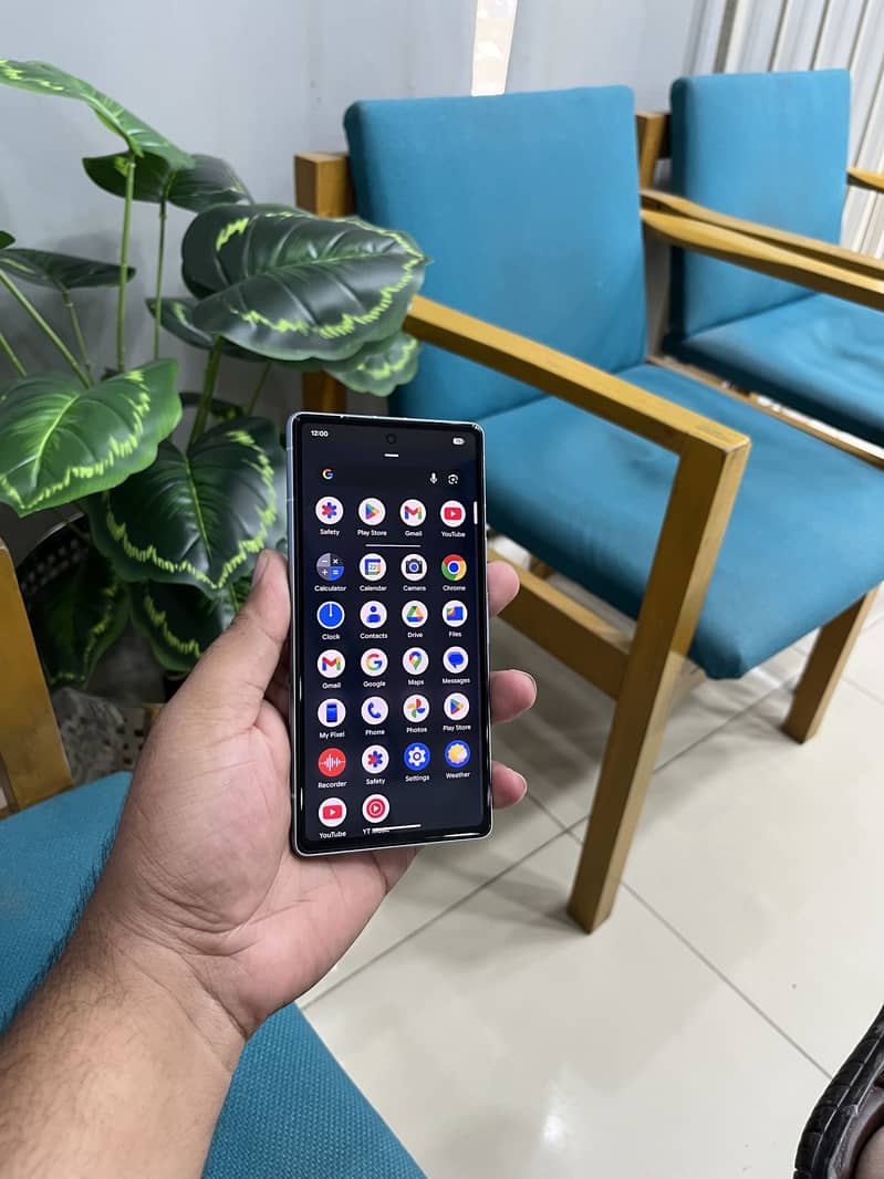 Google Pixel 7a 2