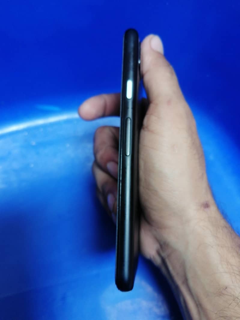 Google Pixel 4a 3