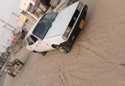 Nissan Sunny 1988