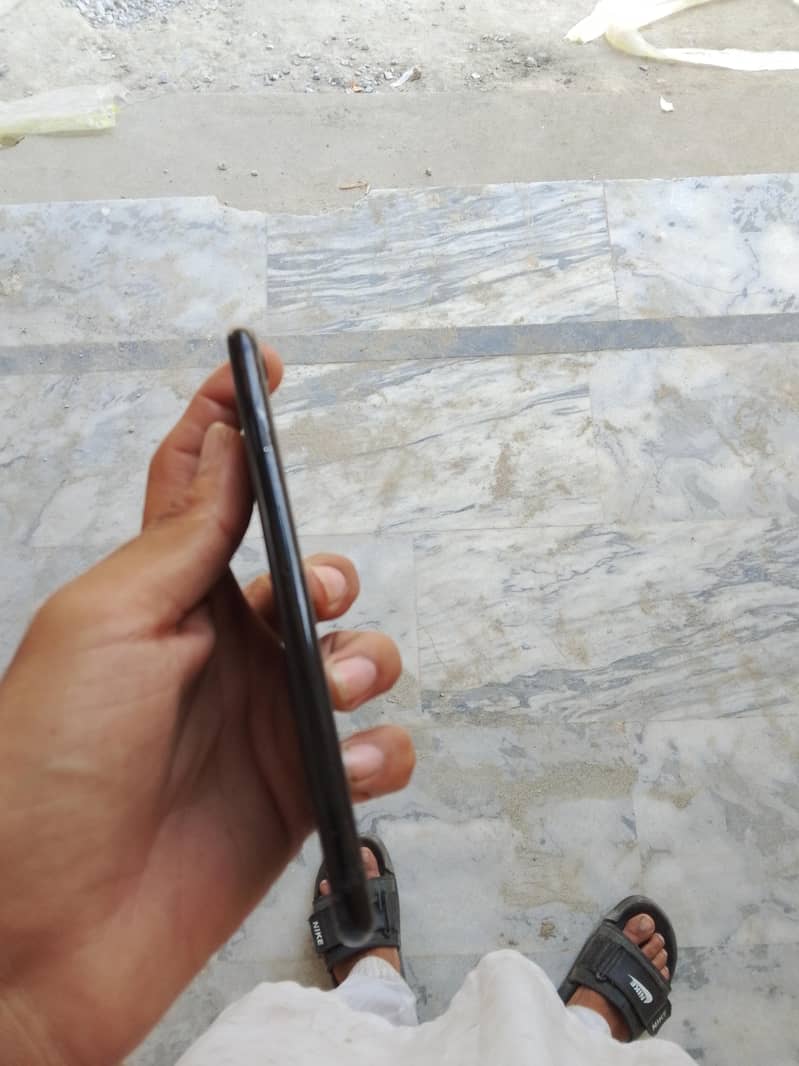 Apple iPhone 7 4