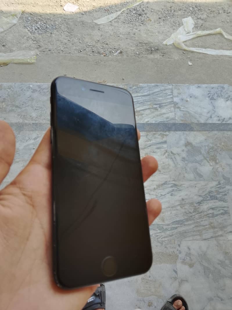 Apple iPhone 7 7