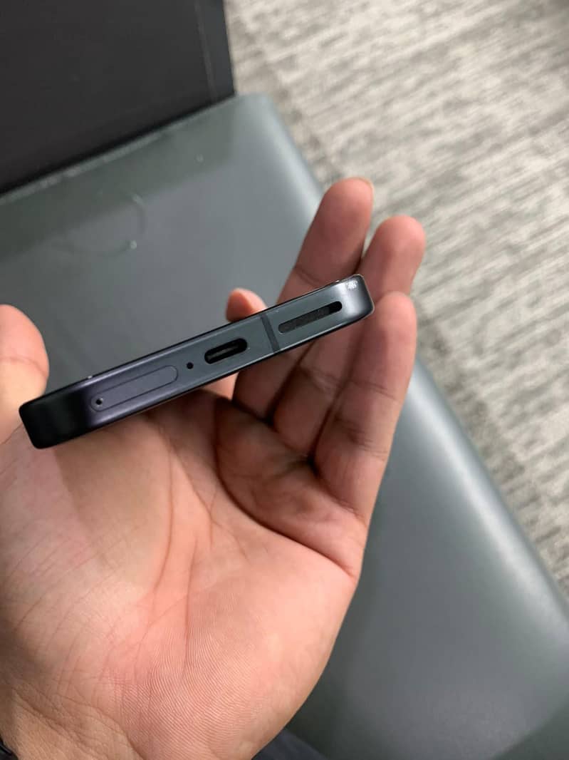 GOOGLE PIXEL 9A 3