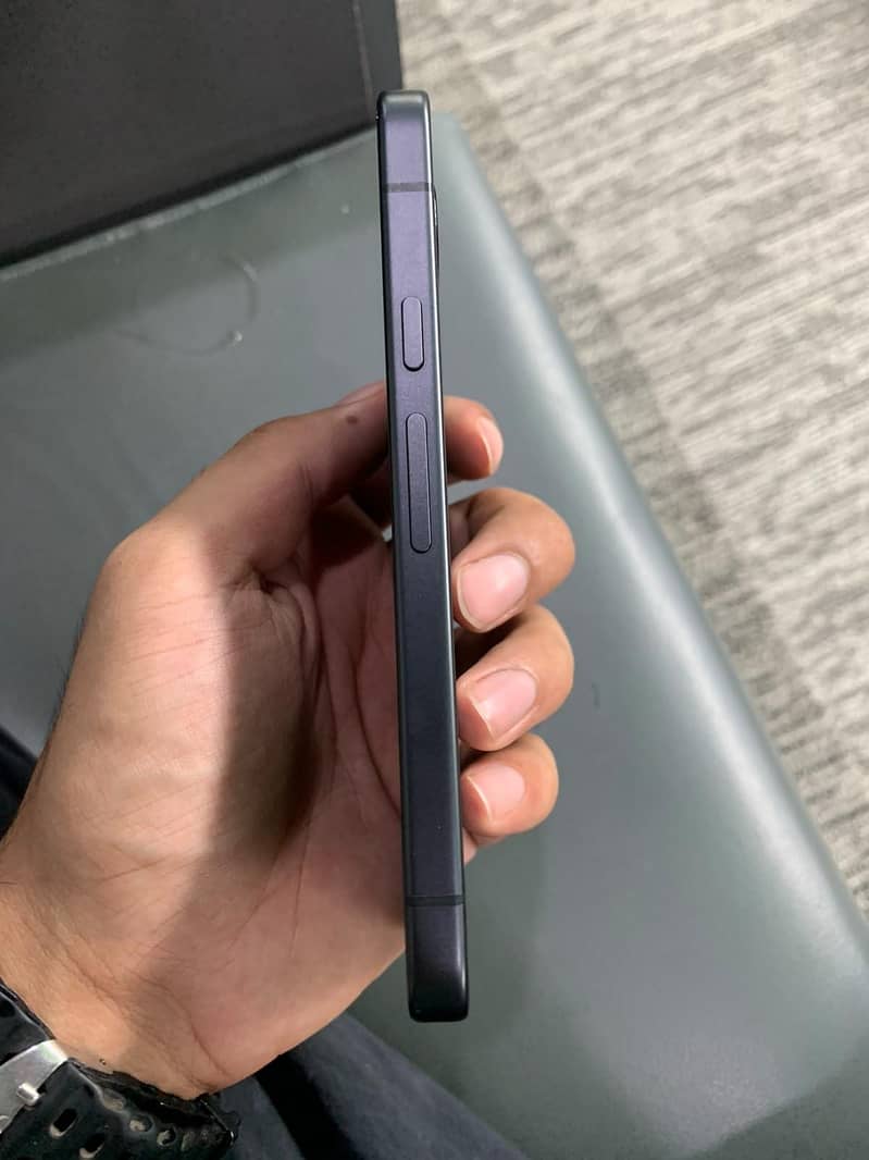 GOOGLE PIXEL 9A 6