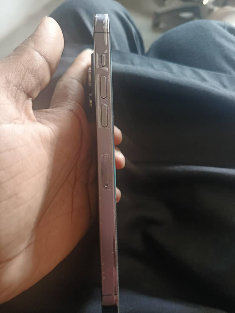 iPhone 14pro max 2