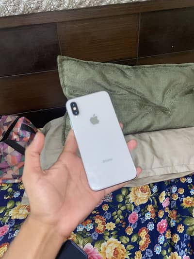 Apple iPhone XS