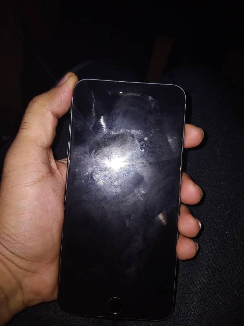 Apple iPhone 8 Plus 0
