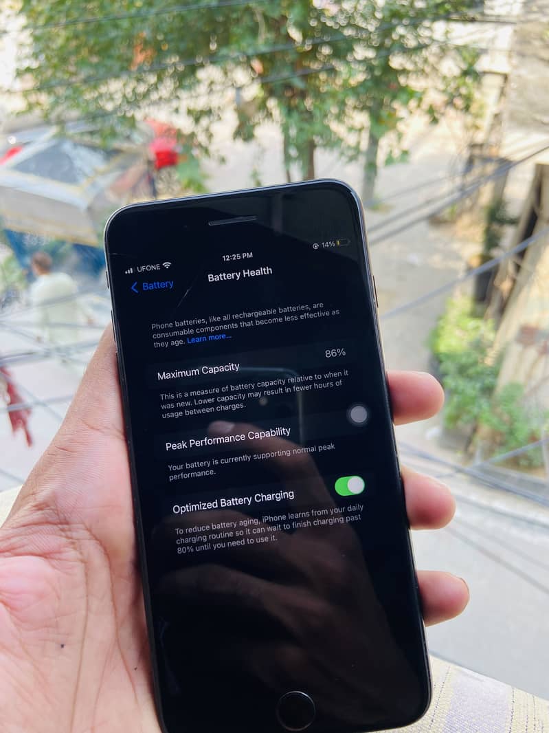 Apple iPhone 7 Plus 2