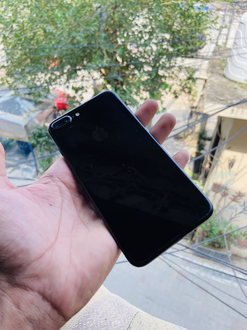 Apple iPhone 7 Plus 4