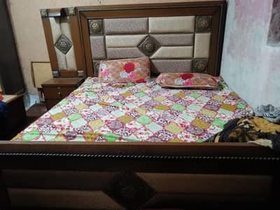 King size bed for sale+ two side tables