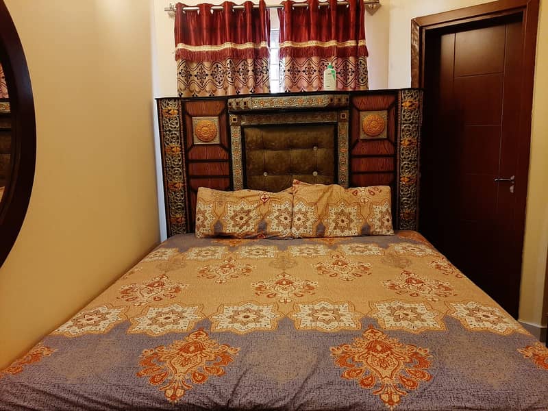 Bed and side tabble 3