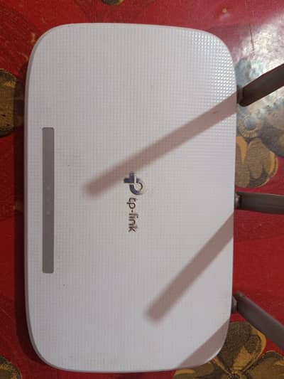 TP LINK ROUTER DA 14 BRAND NEW