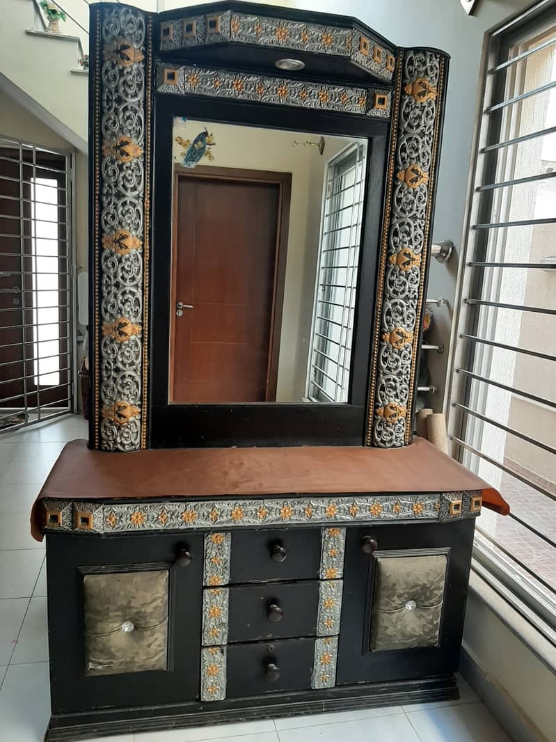 Dressing Table 2