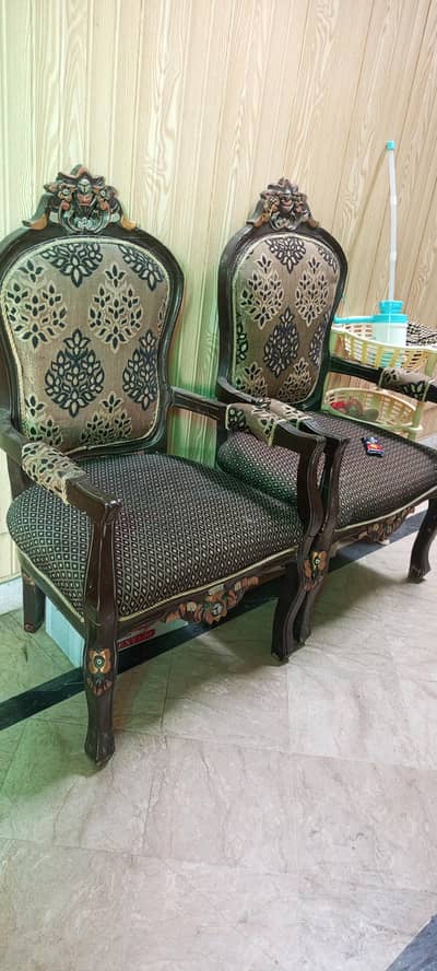 tu chairs