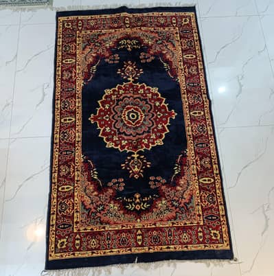 Slightly used carpet in very good condition