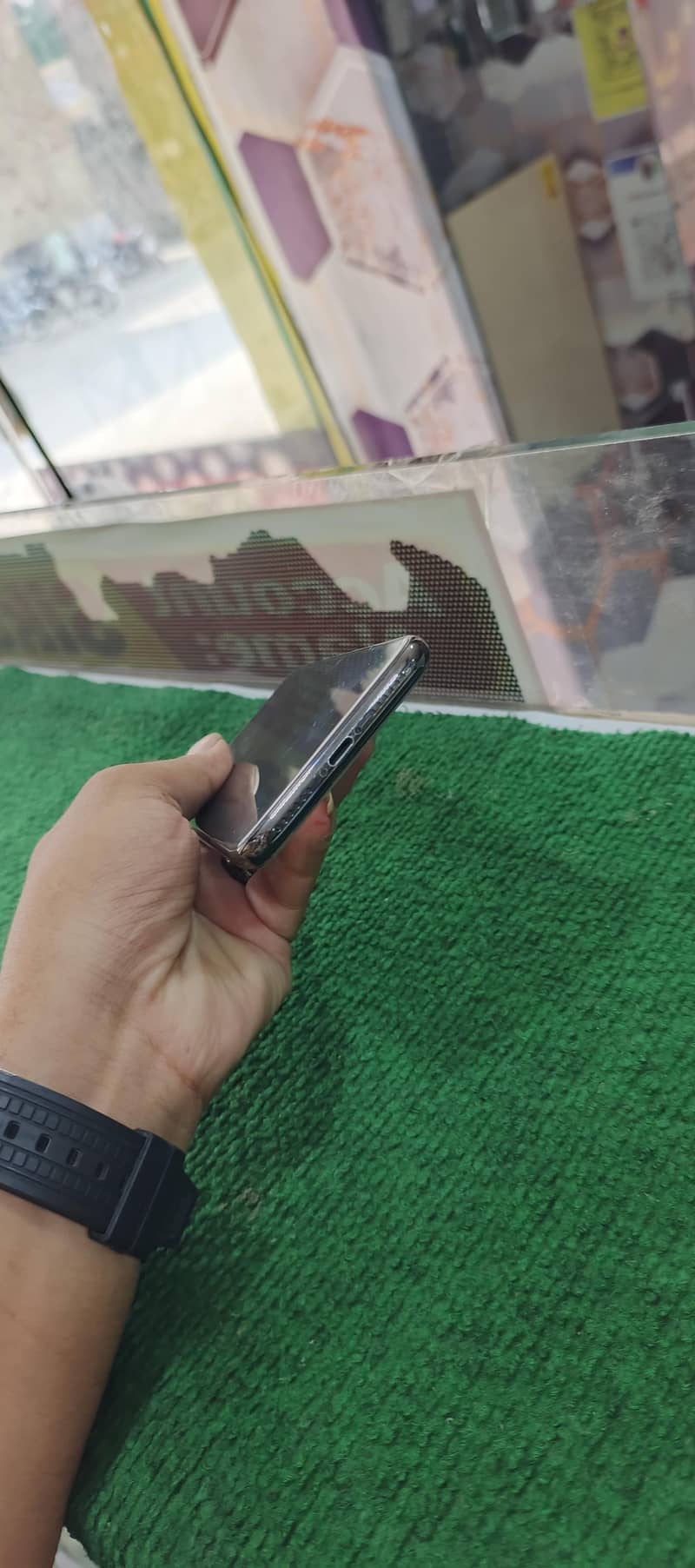 Apple iPhone X 3